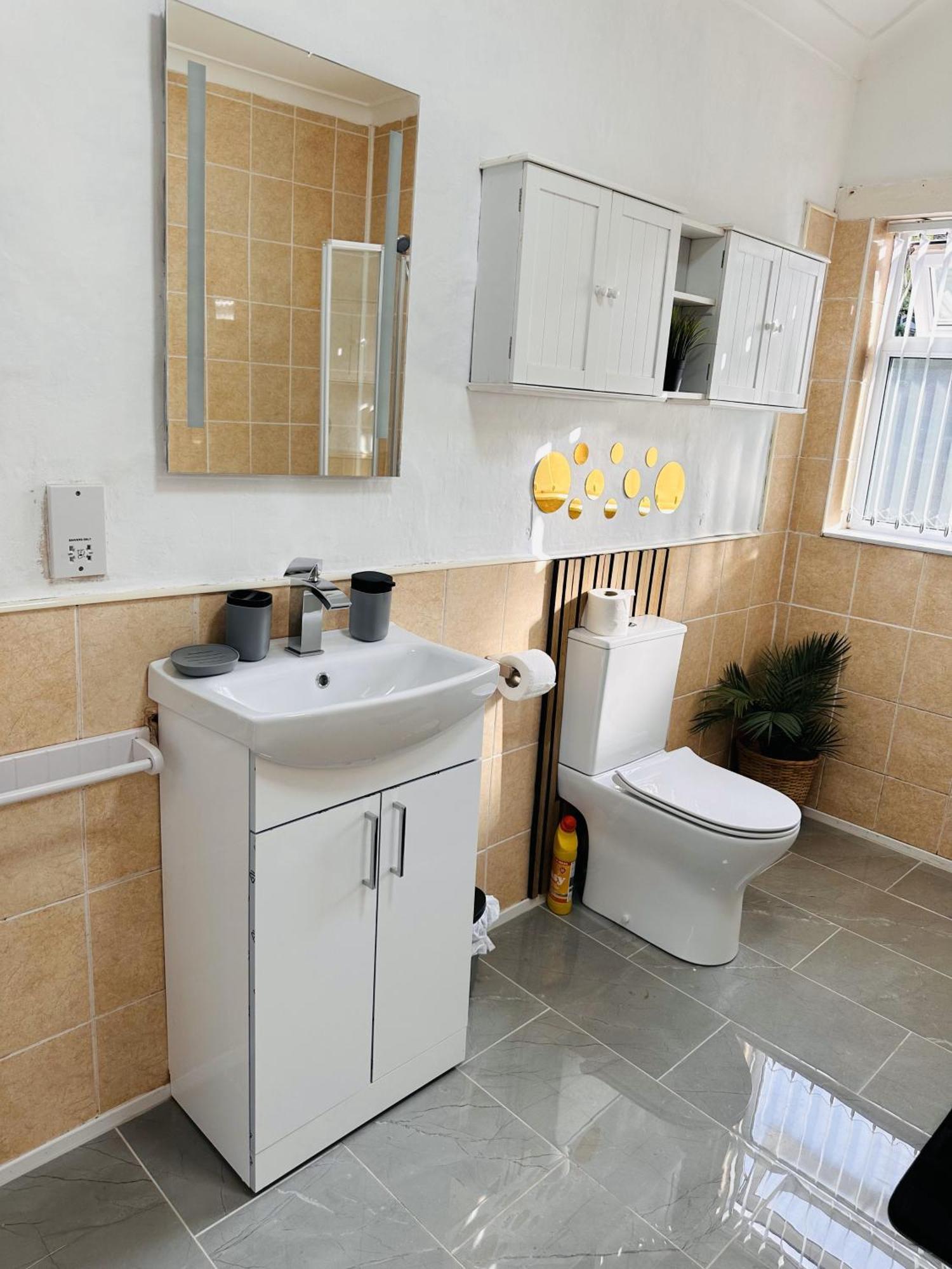 R4 Luxury Studio En-Suite Room In Harborne Lane By Queen Elizabeth Hospital Birmingham Exterior photo